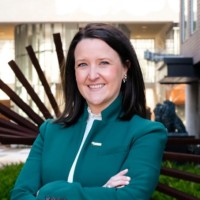 Clare Hoelzel