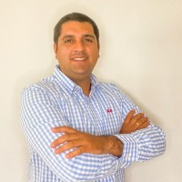Renzo Pérez Béjares