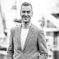 Robert Tak