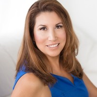 Aurelia Flores