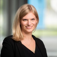 Dr. Julia Fehr