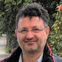 Larry Arjomandi