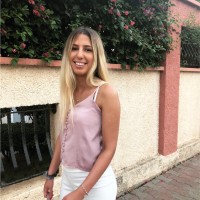 Leylee Farkhak