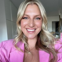 Elin Arnott
