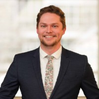 Cade Larsen, Mba