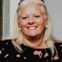 Elaine Holmes