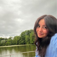samaneh derakhshan