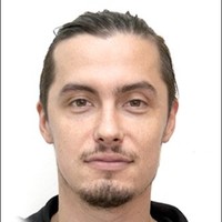 Денис Комаров
