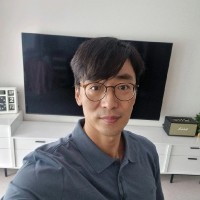 남상욱