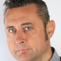 Simon Thomas