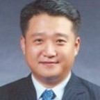 목진욱