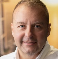 Andrew Earle