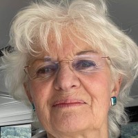 Lesley Carruthers