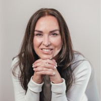 Dr Charlotte Woodward