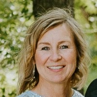 Lori Neustaedter