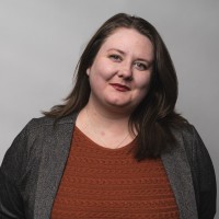 Kristen Caulk, Aia