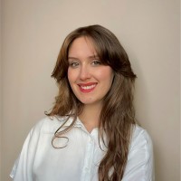 Júlia Esteves