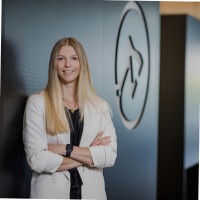 Nina Heil