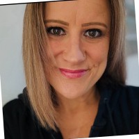 Melanie Woods