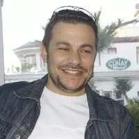 Erhan Küçük