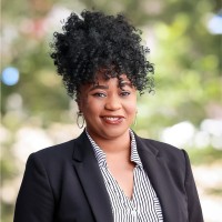 Caroline Robinson, Mba