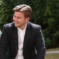 Louis Earnshaw
