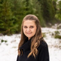 Dina Putrya-Momotok, Cfa
