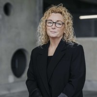 Lotta Persson