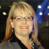 Vicki Dale, Macmr