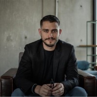 Carlos Pozos