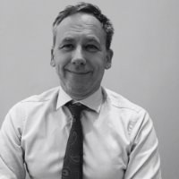 Colin Fox