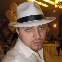 Антон Лавров