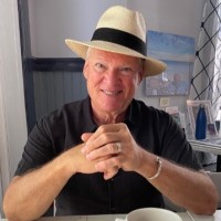 Bruce Carter