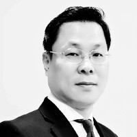 LYLE KIM