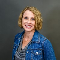 Vicki Holst