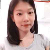 何佩雯
