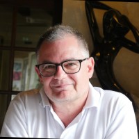 Jean-Pierre DESHAYES