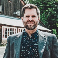 Steven Nadeau