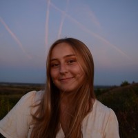 Lily Lomshek