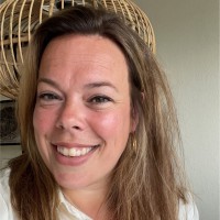 Simone Den Hollander