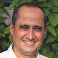 Cláudio Roberto Pasquini Zemella