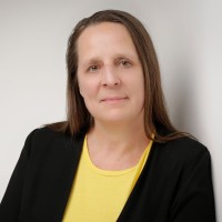 Claudia Ak
