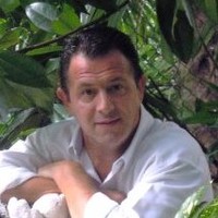 Raúl González V.