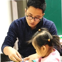 Wenqi Xie