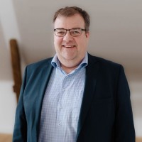 Jan S. Hove