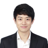 Kun Lee