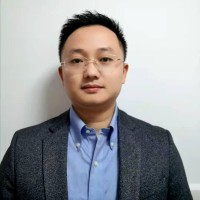 张伟平