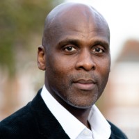 Des Stewart