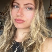 Laura Souza