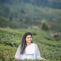 Niveda R